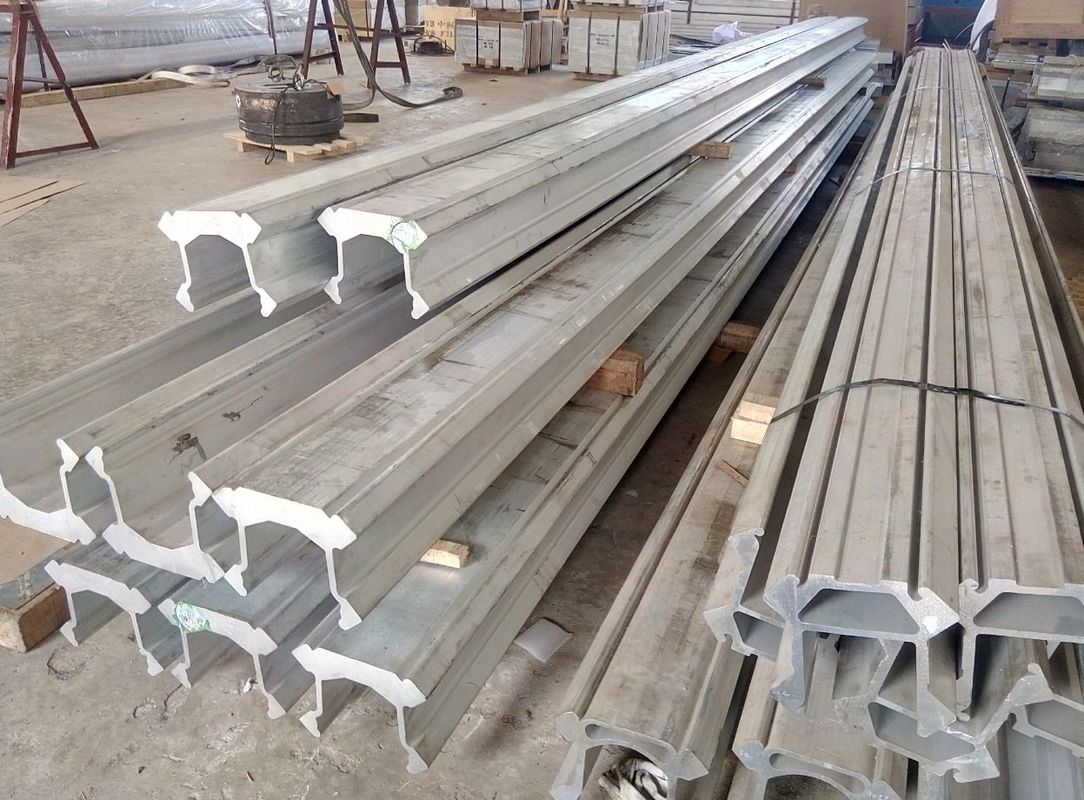 Tの形4.2Mアルミニウムは高力2.71 G/Ccの密度プロフィール突き出ました